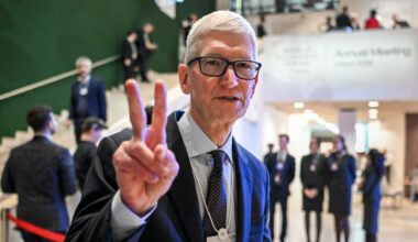 Apple's R&D spending climbs to 10% of revenue on AI investments
