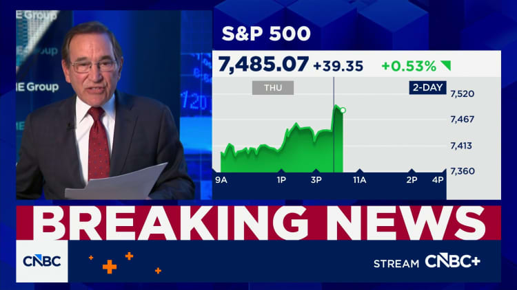 Consumer sentiment hits fresh record low in May