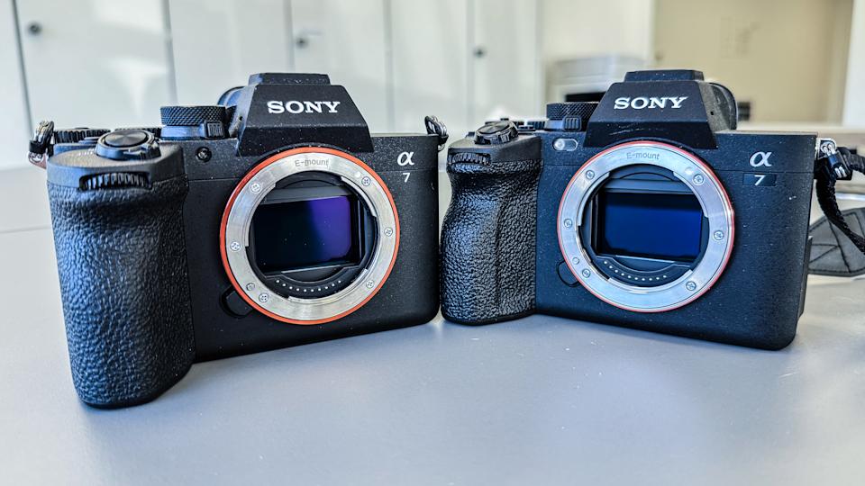 Sony A7 V vs A7 IV