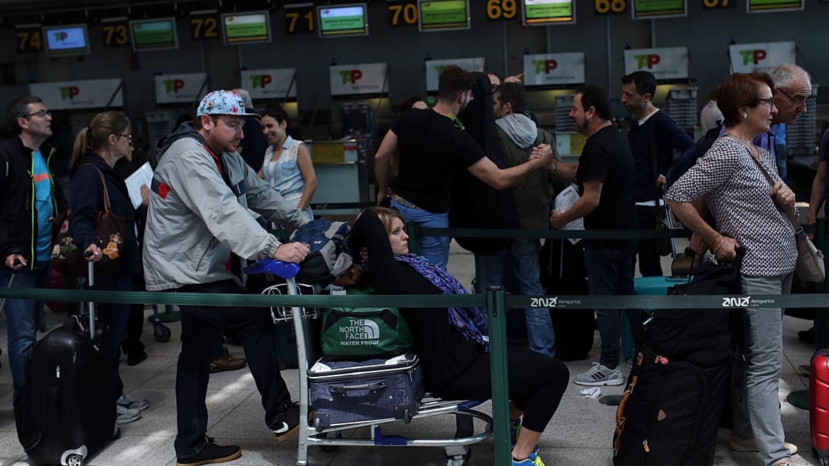 Portuguese among top in Europe for desire to travel in 2026, but high costs remain a concern