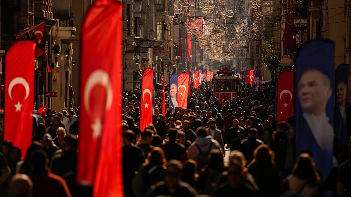 Turkish tourists flock to Greece as rising costs put Greeks off Turkey