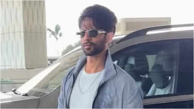 Shahid Kapoor spotted waiting in airport queue, elderly man politely asks 'Cocktail 2' star to move ahead - Watch VIRAL video