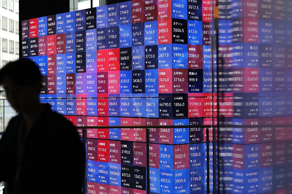 AI Chipmakers in Korea, Taiwan Drive Asian Stocks to Record