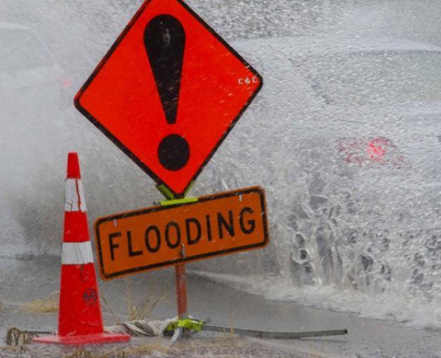 Vehicle stuck in Waimakariri River after heavy rain