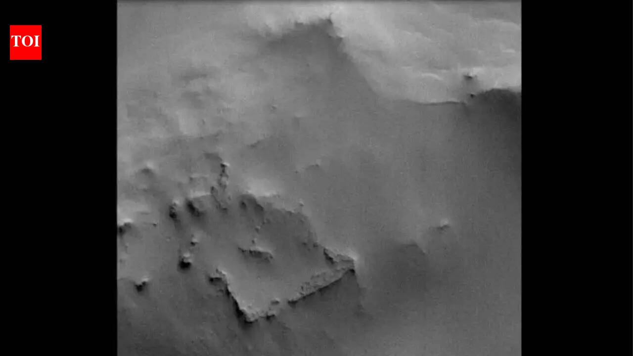 Square On Mars: NASA’s 'square on Mars' image that went viral overnight: What scientists found next shocked many |