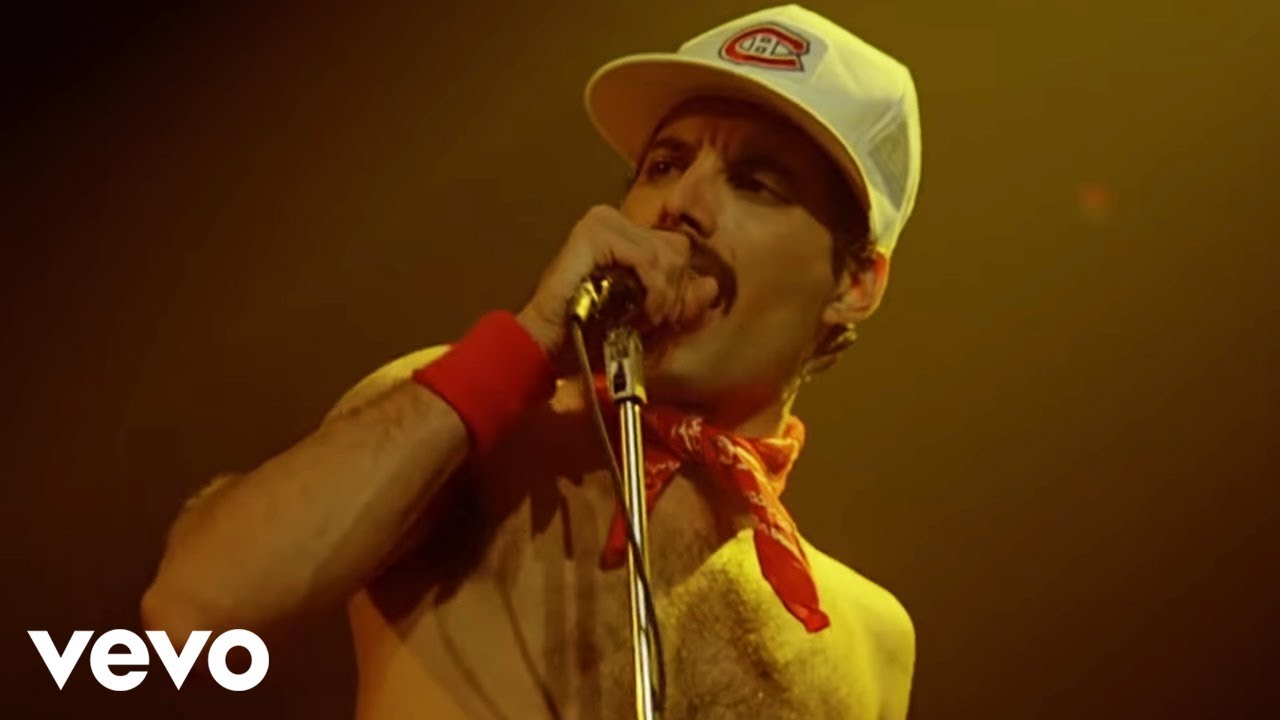 Queen - Another One Bites The Dust (Live) - YouTube