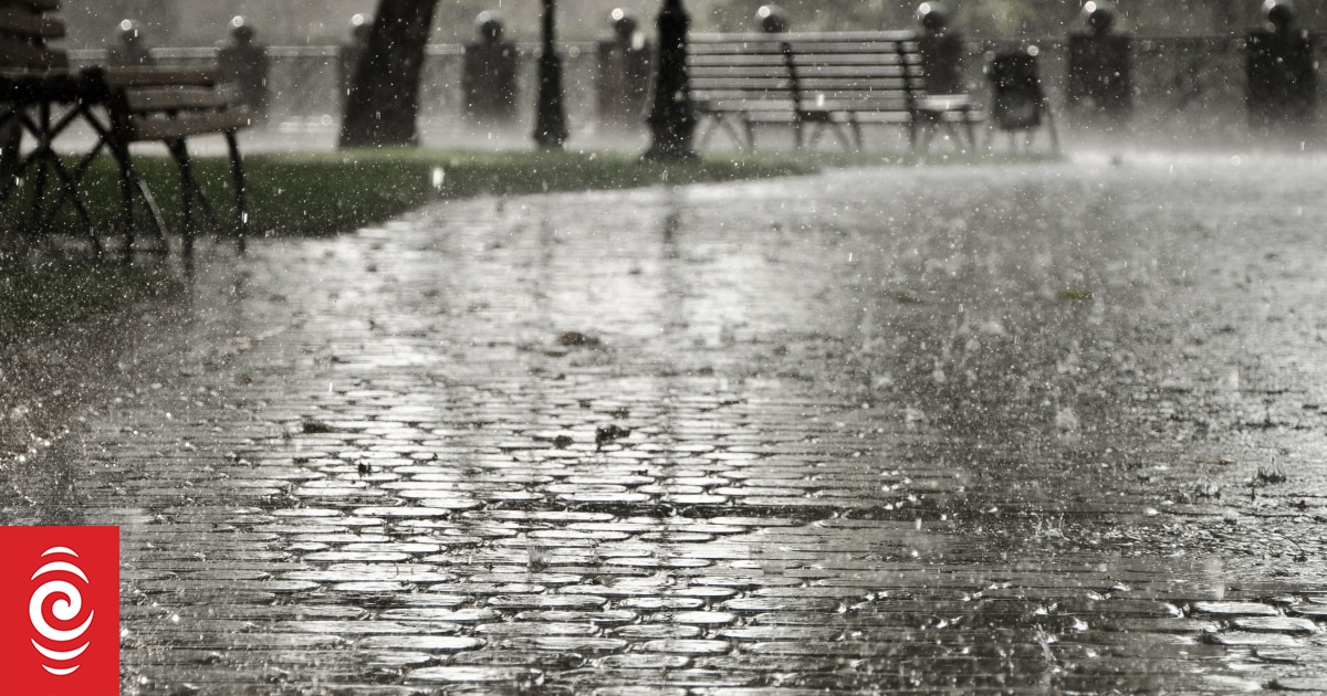 'Significant autumnal change': Wetter, windier weather for South Island this weekend