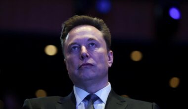 Elon Musk says saving for retirement 'won't matter.' I'm not banking on it.