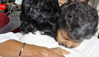 R. B. Choudary Funeral: Thalapathy Vijay consoles emotional Jiiva at R. B. Choudary’s funeral: Viral video moves fans | Tamil Movie News