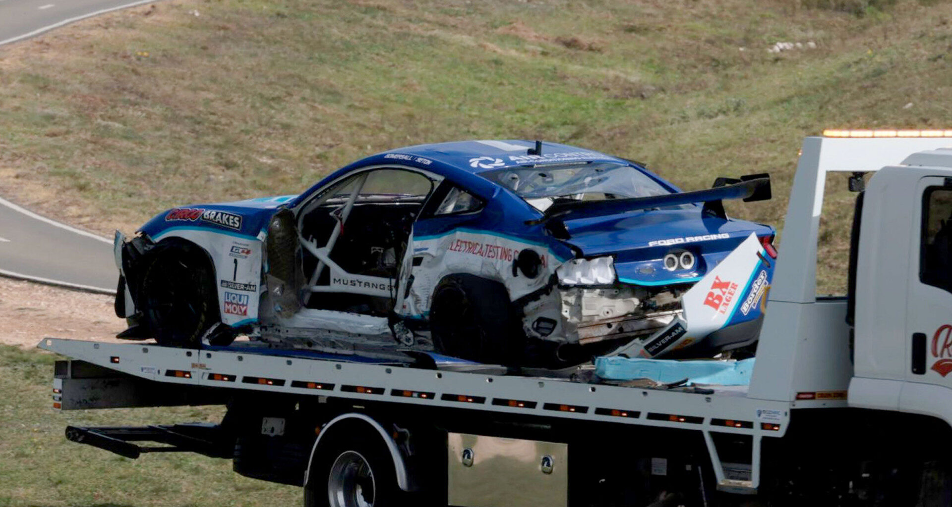 SRO GT news: Heavy crash for Gomersall/Seton Mustang at The Bend