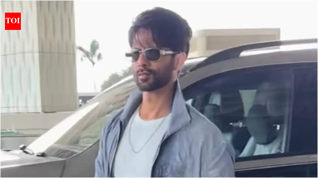 Shahid Kapoor spotted waiting in airport queue, elderly man politely asks 'Cocktail 2' star to move ahead - Watch VIRAL video |