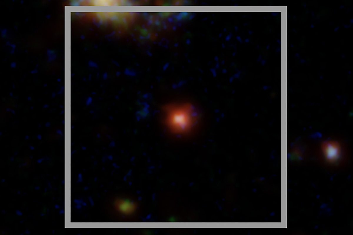 Close-up image of the X-ray dot in X-ray and optical light. X-ray: NASA/CXC/Max Plank Inst./R. Hviding et al.; Optical/IR; NASA/ESA/STScI/HST; Image Processing: NASA/CXC/SAO/N. Wolk