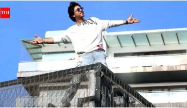 Shah Rukh Khan: ‘Order aya hai Shah Rukh Khan ke naam ka’: Delivery boy rushes to meet King Khan in Mannat, only to find a twist on doorstep |
