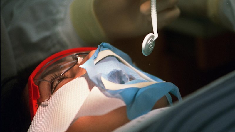 NSW Health urges former Strathfield dentist's patients to get tested for HIV, Hepatitis