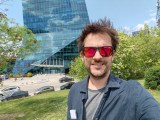 Selfie samples - 21mm, f/2.0, ISO 50, 1/350s (4096x3072px) - Honor 600 review