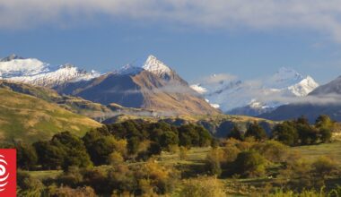 Two dead after Mt Aspiring helicopter crash