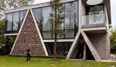 An Iranian Villa Built Around Architecture’s Oldest Shape
