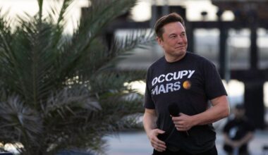 SpaceX’s Mars Colony Plan—And Musk Payout—Worries Analysts