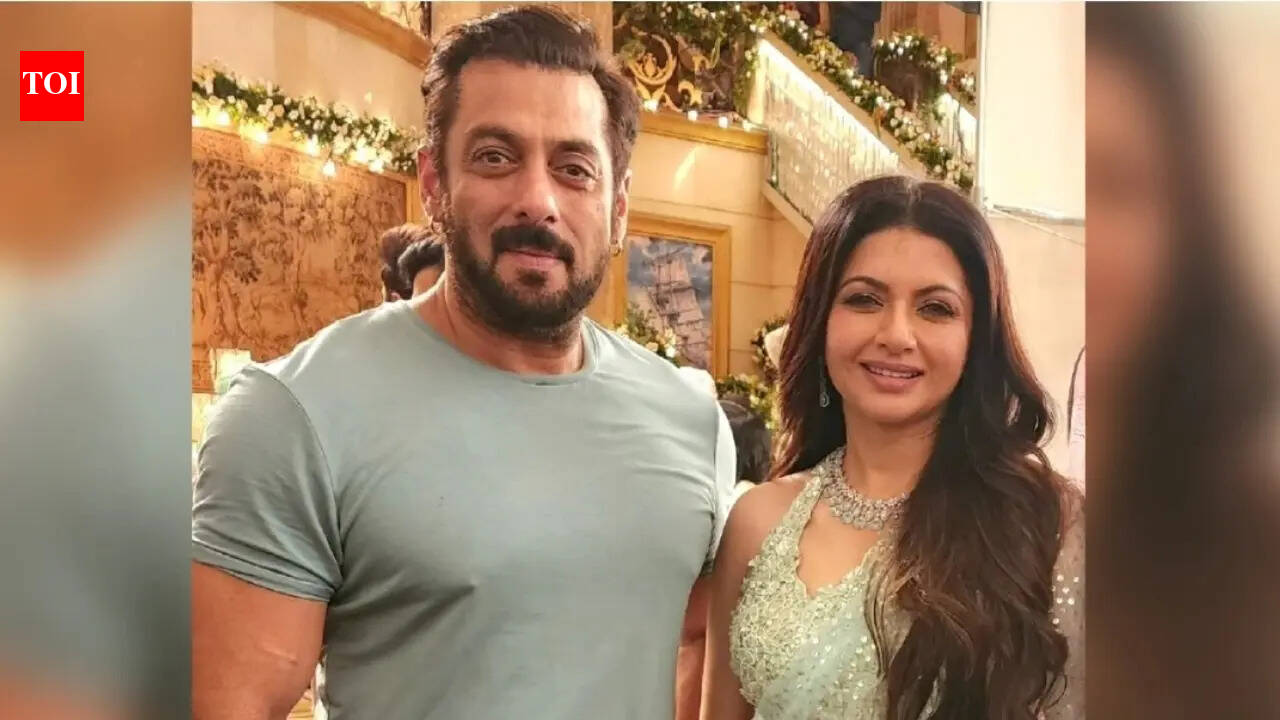Salman Khan's 'Maine Pyar Kiya' co-star Bhagyashree reacts to his outburst at the paparazzi: 'Hum bhi insaan hai' |