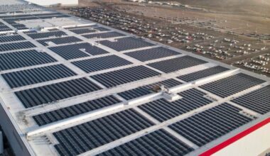Musk abandoned his own 'solar electric economy' to burn gas for an AI chatbot no one uses