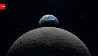 Scientists found a hidden highway to the Moon, and it could make space travel much cheaper |