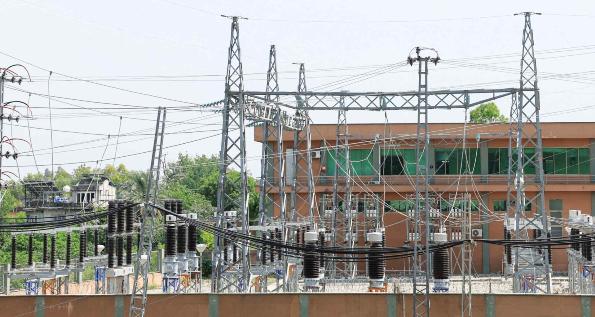Pakistan offers up 3 state-owned power distributors in privatization push
