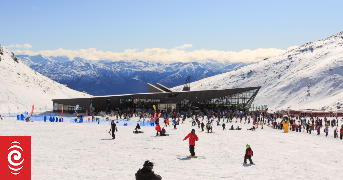 Fuel-related fears impacting tourism from across Tasman, ski fields boss says