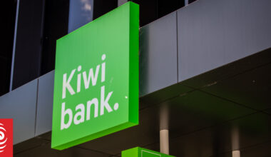 Kiwibank first to make post-OCR rate change