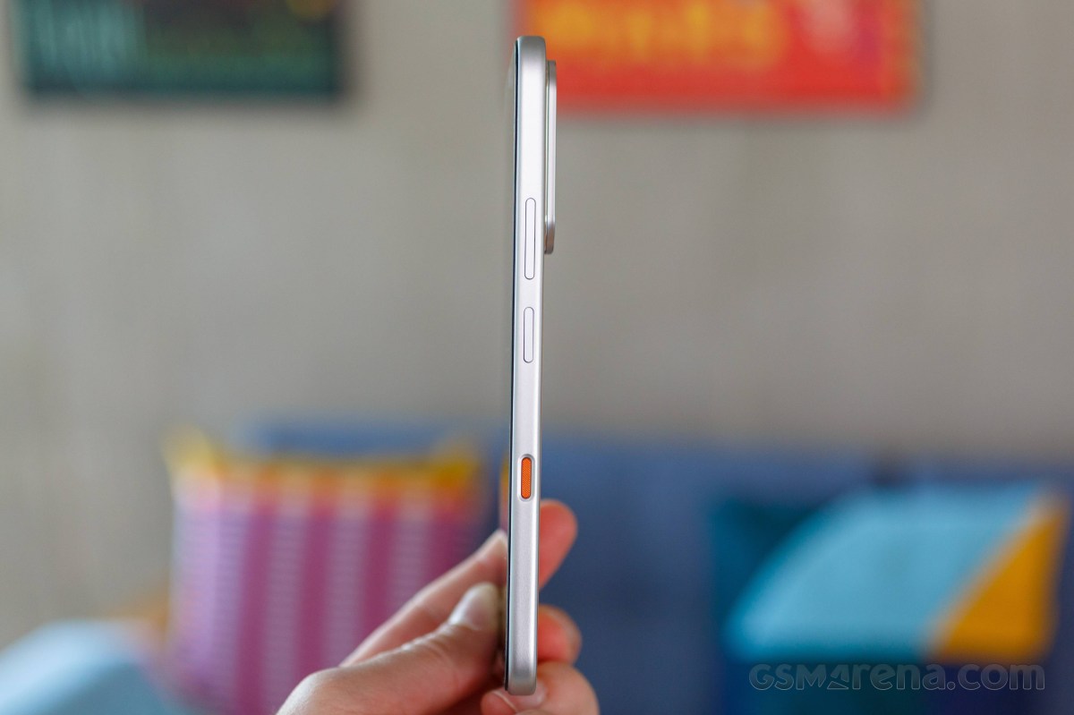 Infinix Hot 70 unboxing