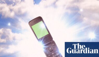 So dumb it just might work: can these dumbphone evangelists convince you to dump smartphones? | Technology