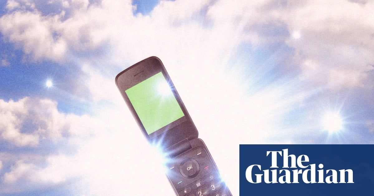 So dumb it just might work: can these dumbphone evangelists convince you to dump smartphones? | Technology