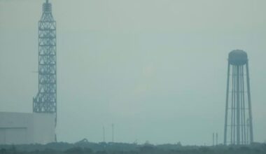 Bezos' Blue Origin launches investigation into rocket explosion