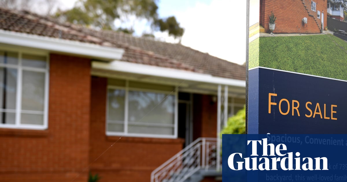 Capital city home prices fall as experts predict Australia’s property slump could last a year and cut values by 10% | Housing