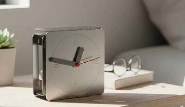 A Fold-to-Assemble Spiritual Successor to Braun's AB 20 Clock
