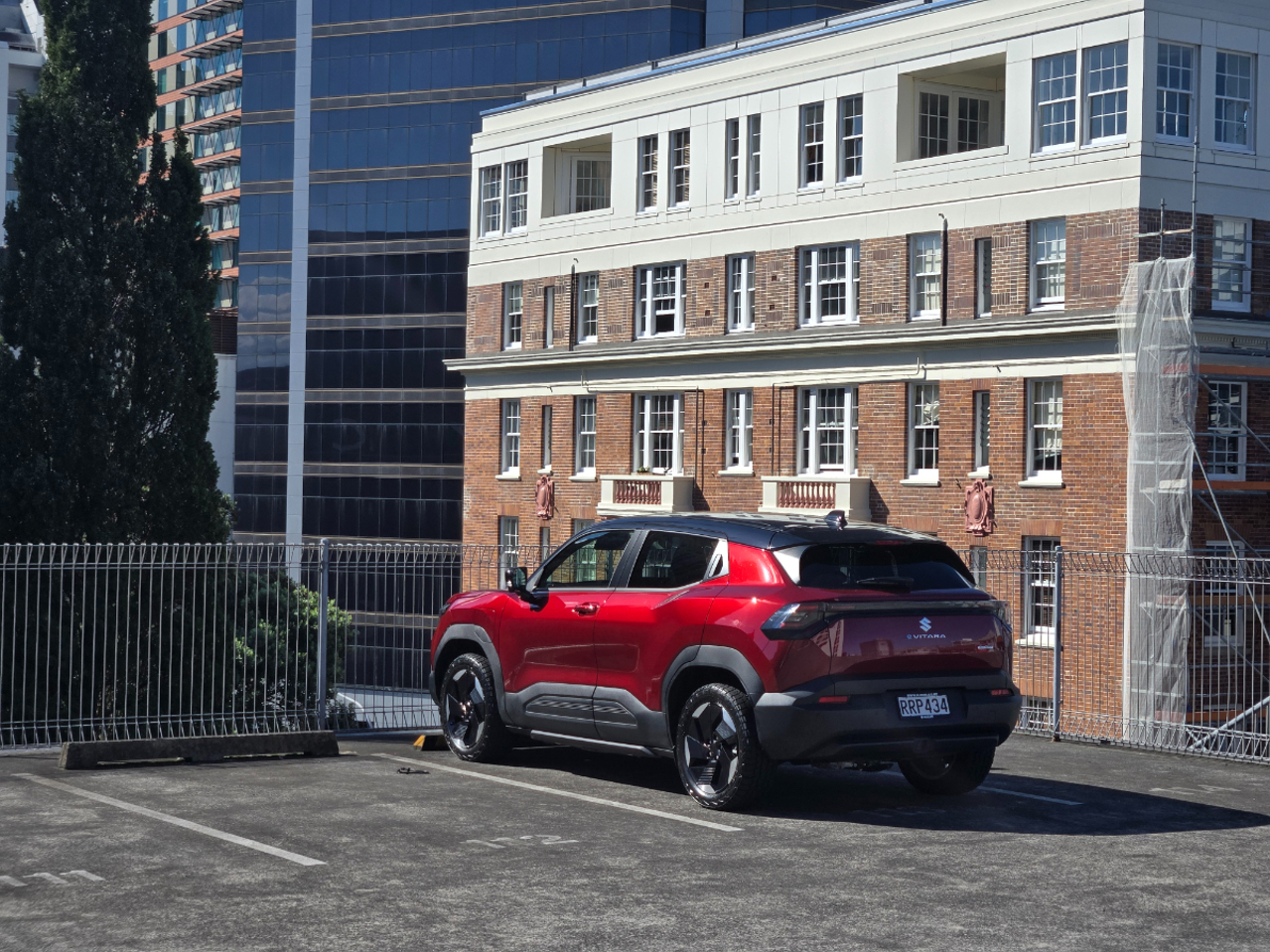 Suzuki e Vitara AWD.