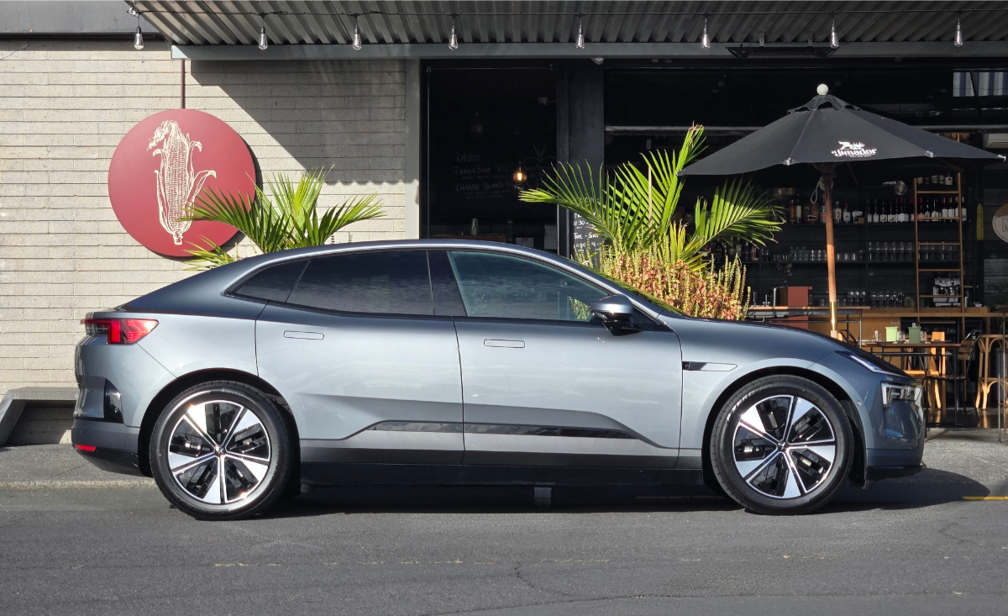 Polestar 4 RWD.
