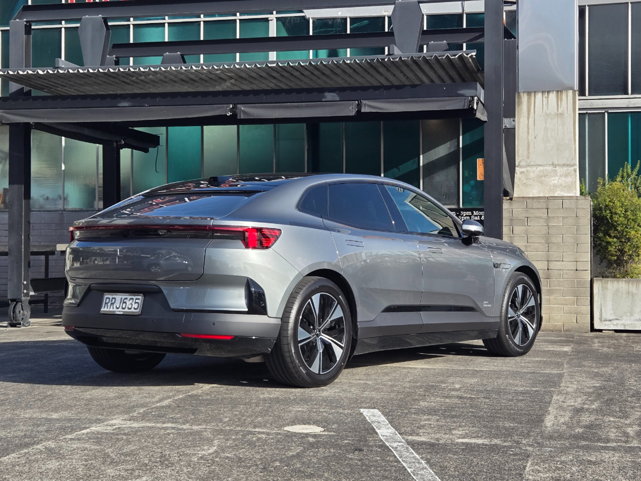 Polestar 4 RWD.