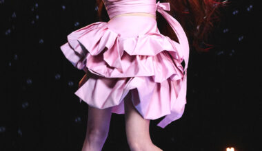 V160: Jisoo Owns the Night
