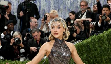 Dior, Versace, Bob Mackie, Oh My! Sabrina Carpenter Goes Old Hollywood Glam at the 2026 Met Gala