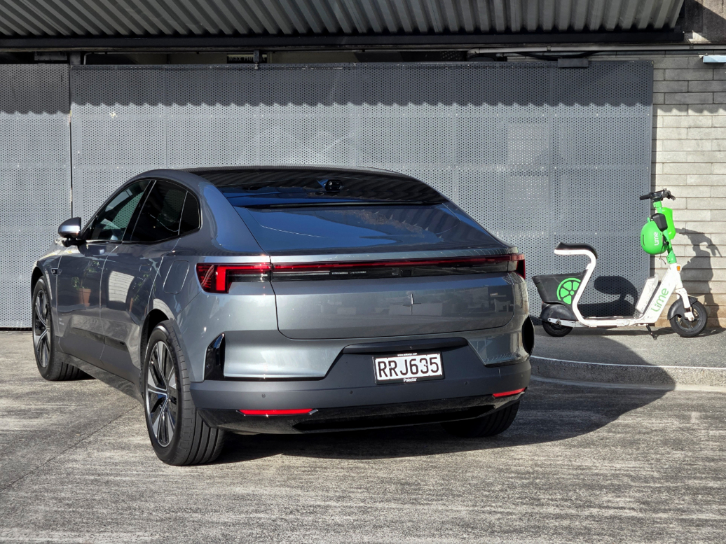 Polestar 4 RWD.