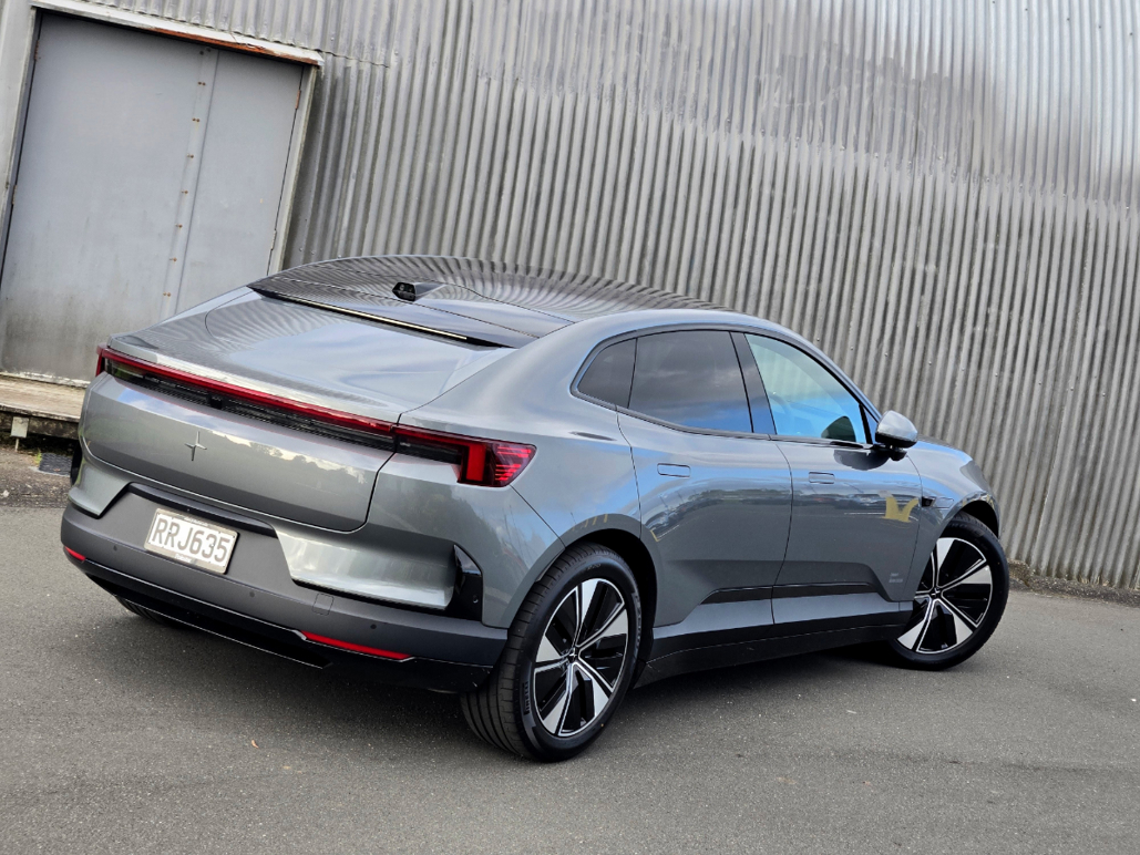 Polestar 4 RWD.