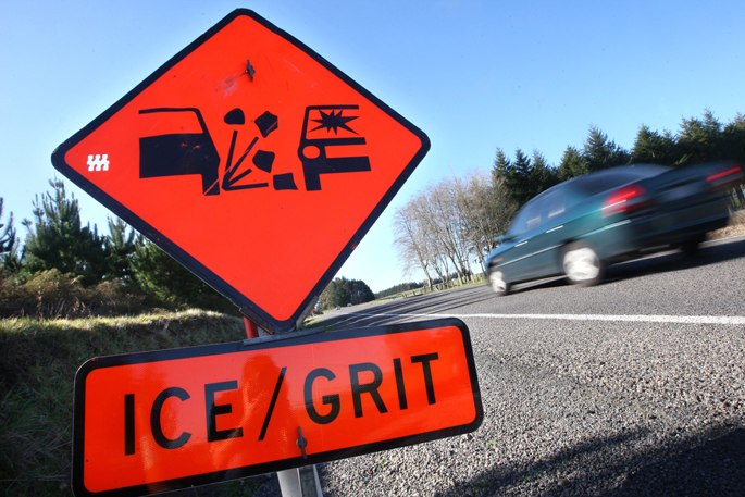 SunLive - Black ice warning as temperatures drop