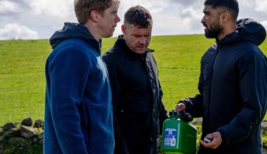 3 Emmerdale spoilers next week: Robert hunts arsonist as Kammy secret revealed