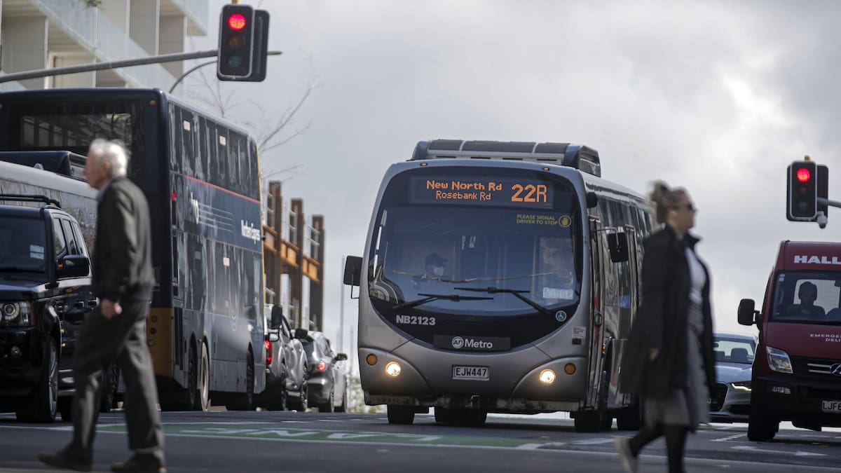 Grandmother’s anger after buses refuse student who forgot wallet