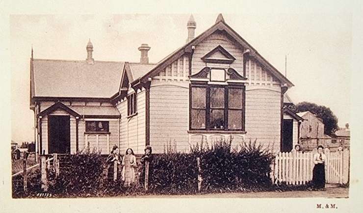 Janine and Brian Jones sold their colourful home for over $545,000 after five years of renovation and restoration work. Photo / Supplied