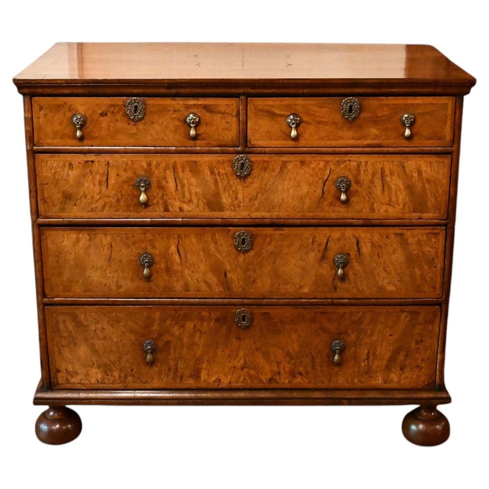 George I Walnut Chest of Drawers George I Walnut Chest of Drawers