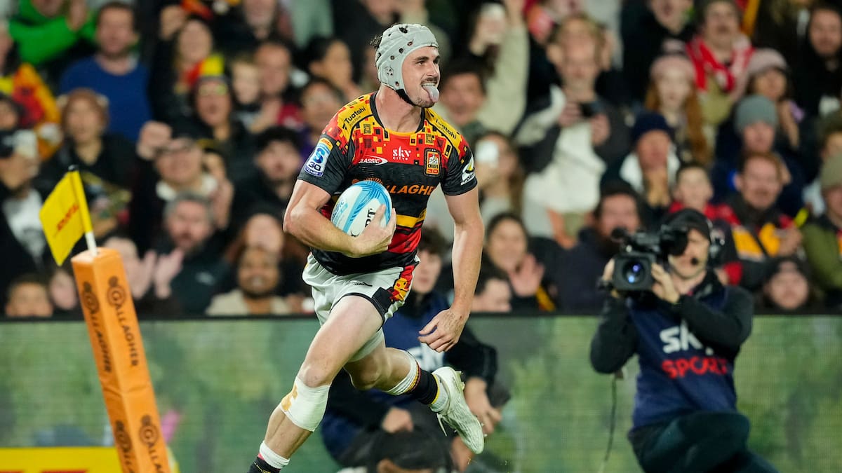 Blues crash to heavy Chiefs defeat, face daunting Crusaders quarterfinal