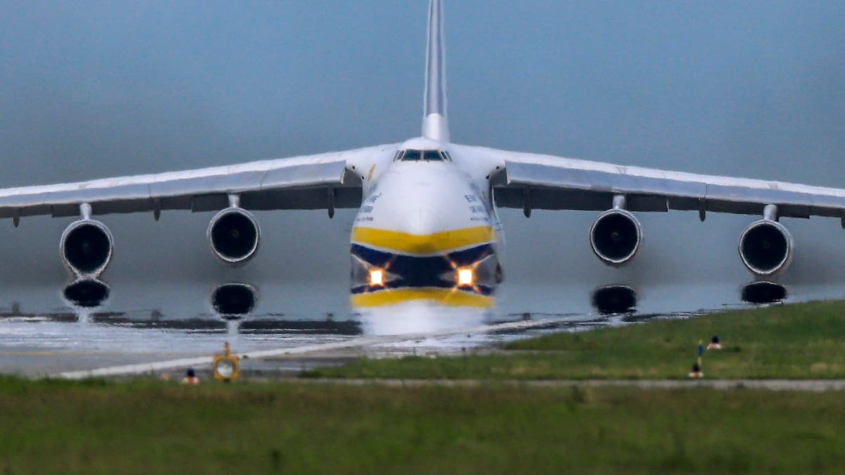 Antonov AN-124, world’s biggest aircraft, lands in New Zealand
