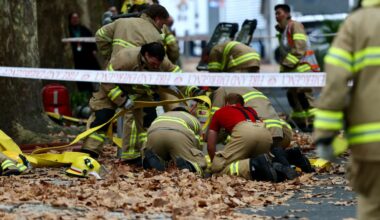 Firefighters tackle apartment fire on Greys Ave in central Auckland