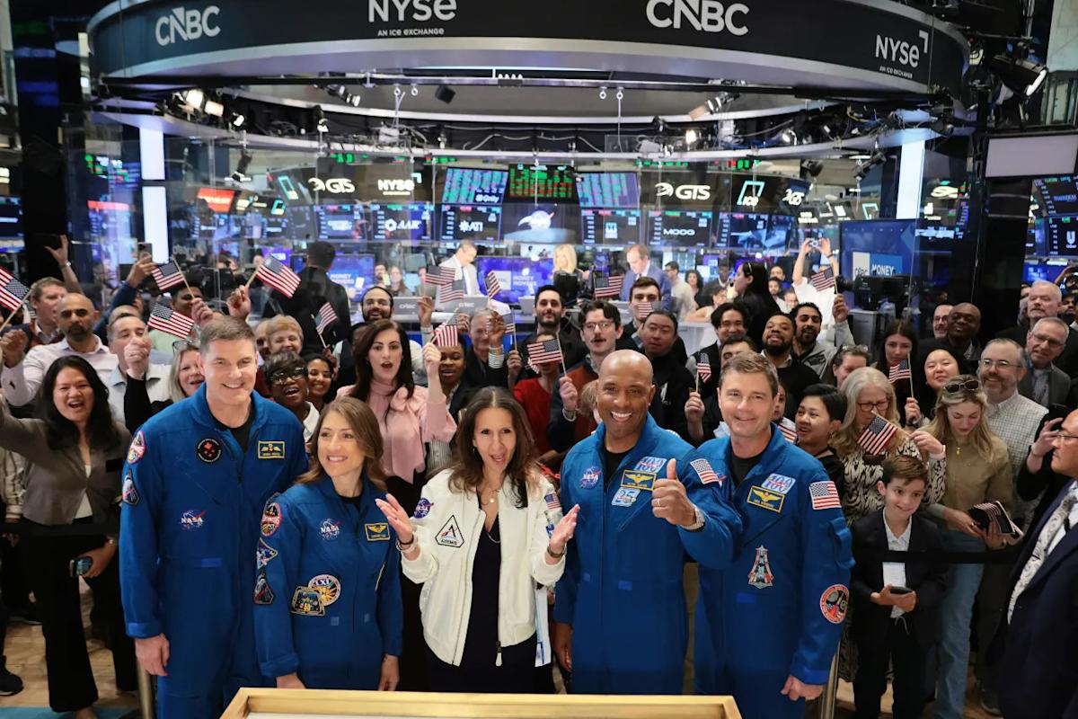 MNTS, ASTC, RKTO Soar As NASA Ramps Up Moon Missions — But Isaacman Warns Orbital Economy Is ‘Grossly Overstated’